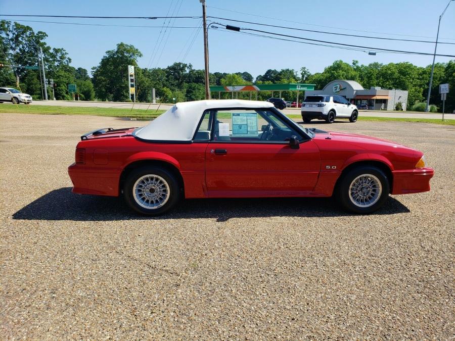  Ford Mustang GT Convertible (66B) 1990 года  (фото 12 из 24)